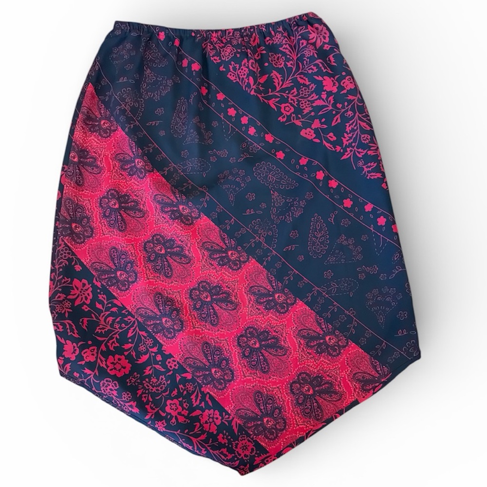 Kathy Ireland Black and Red Skirt
